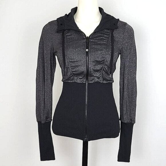Lululemon Black Dance Studio Reversible Jacket Hooded Stretch Thumbholes Size 4 - Picture 5 of 15